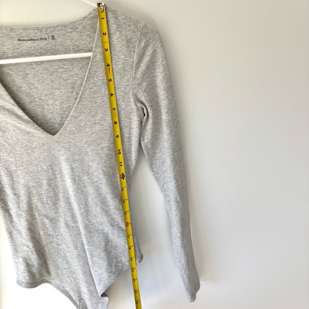 Abercrombie & Fitch Grey Long Sleeve V Neck Thong Bodysuit Cotton Blend Fitted - Picture 8 of 9